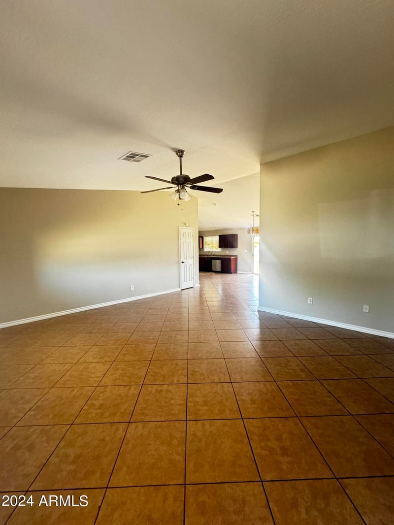 2538 53rd Dr, Phoenix, AZ 85035