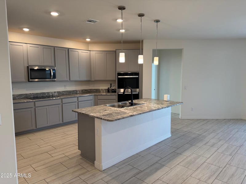 2538 Chanute Ps, Phoenix, AZ 85041