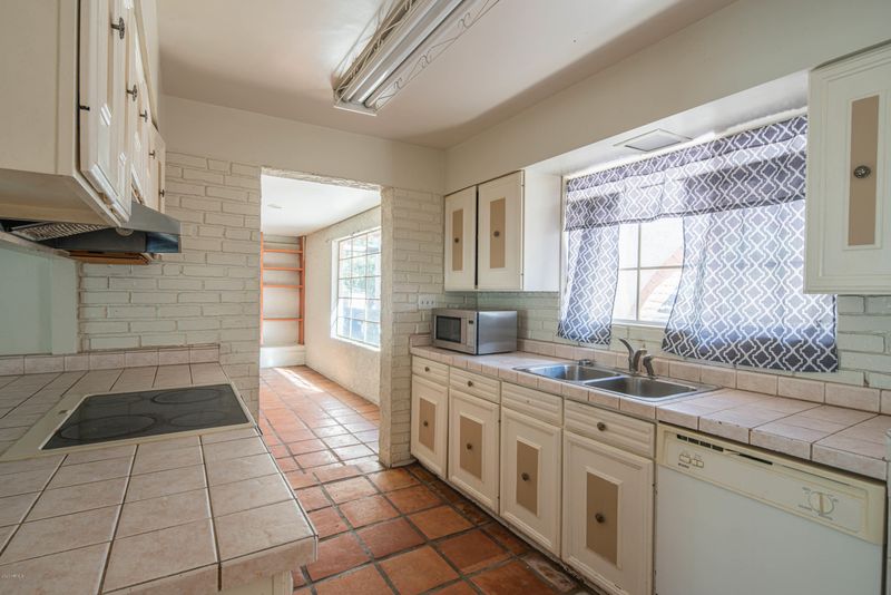 2538 N 55th St, Phoenix, AZ 85008