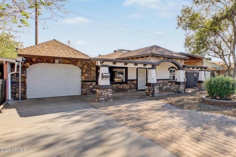 2539 Luke Ave, Phoenix, AZ 85017