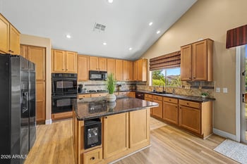 2540 Hazeltine Way, Chandler, AZ 85249