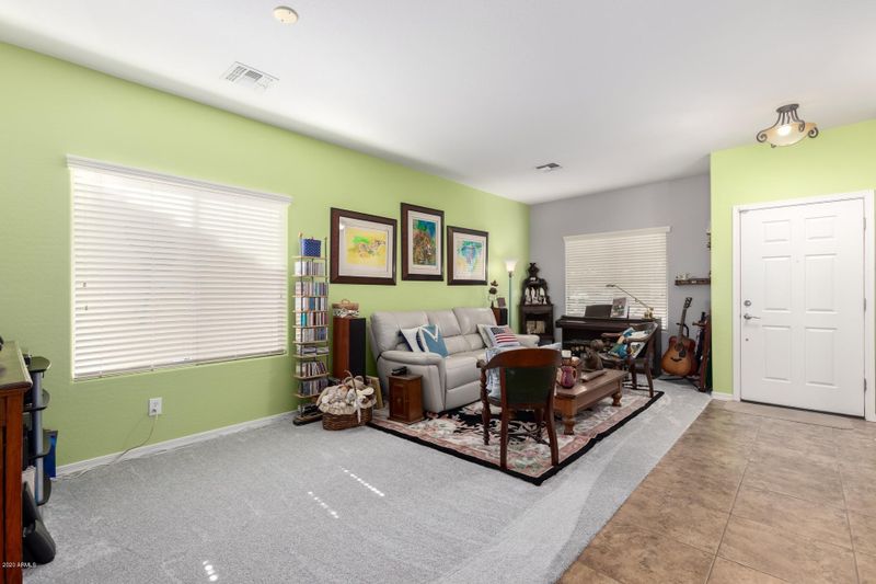 2540 W Brookhart Way, Phoenix, AZ 85085