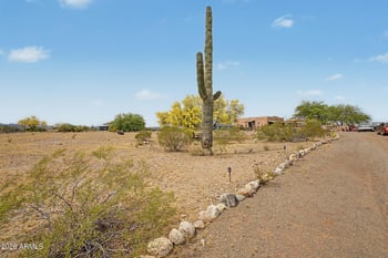 25408 Adamanda Dr, Morristown, AZ 85342