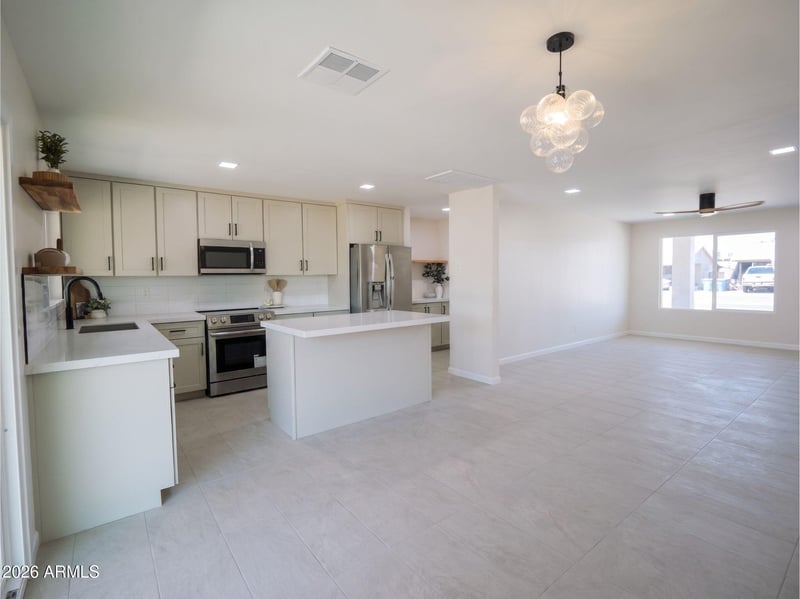 2541 N 50 Ln, Phoenix, AZ 85035