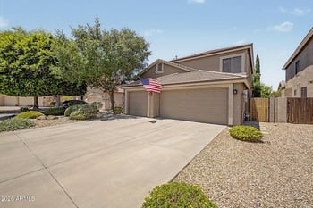 25412 68th Dr, Peoria, AZ 85383