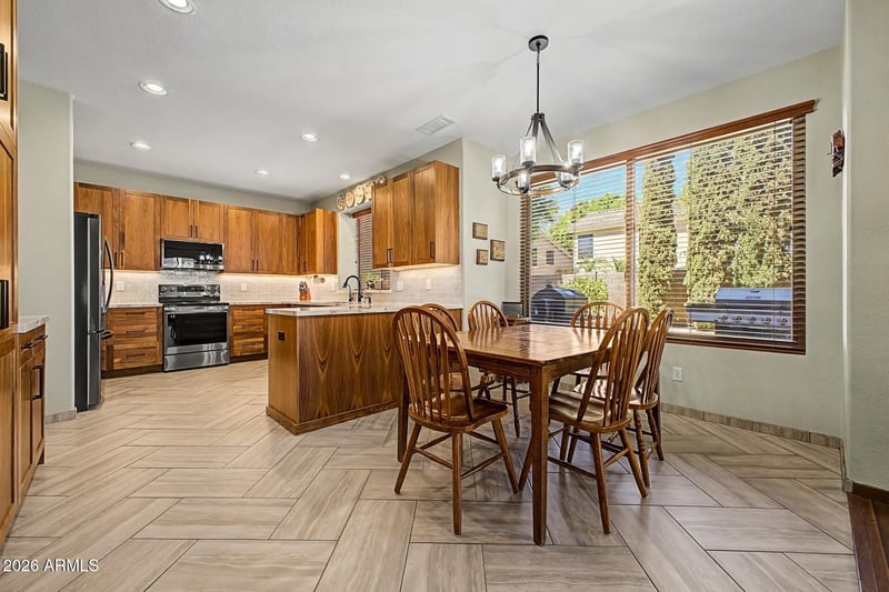 25412 N 68th Dr, Peoria, AZ 85383