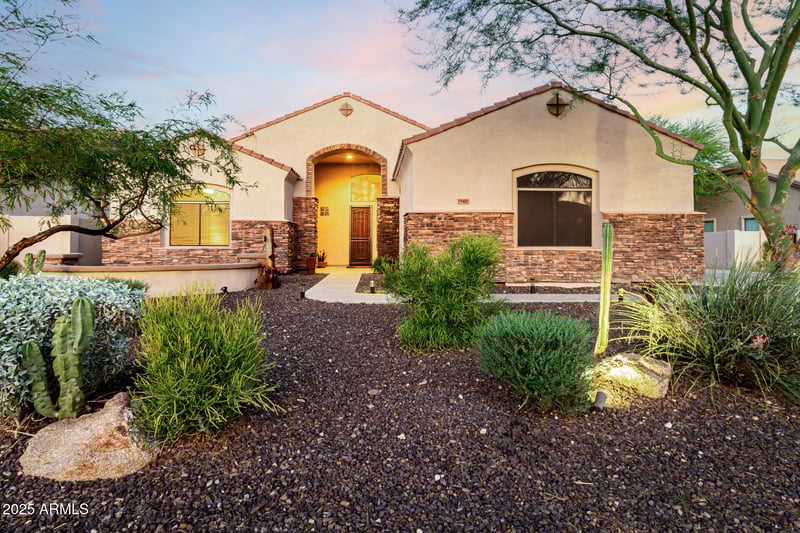 25417 49th Dr, Phoenix, AZ 85083