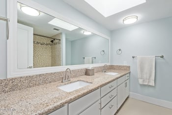 2542 Cochise Rd, Phoenix, AZ 85028