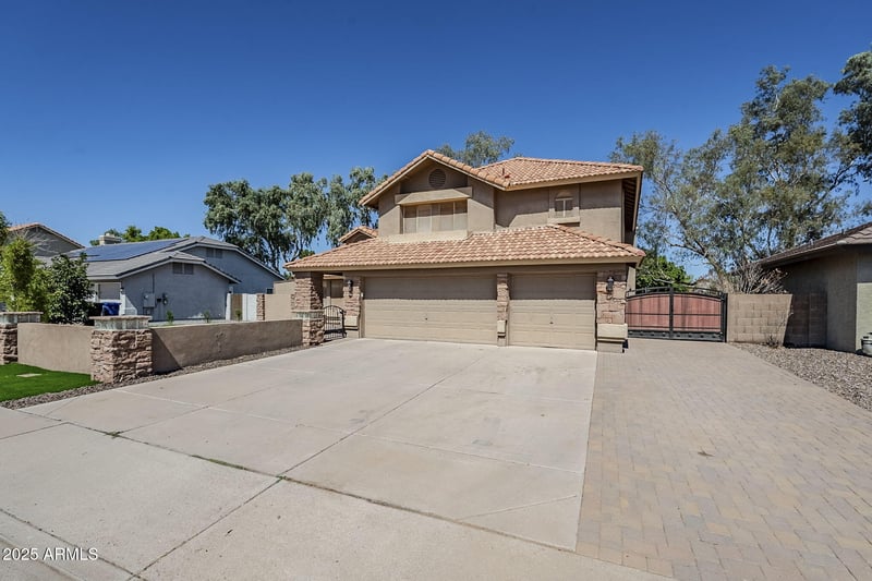 2542 Nora St, Mesa, AZ 85213