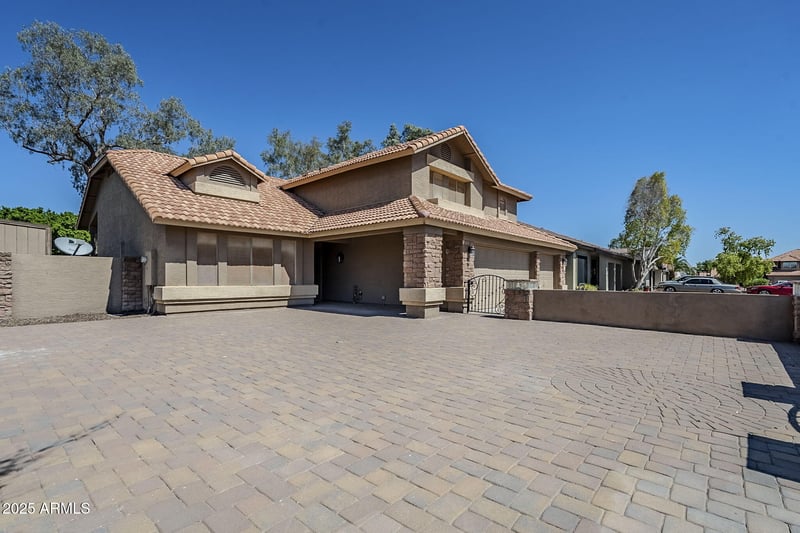 2542 Nora St, Mesa, AZ 85213