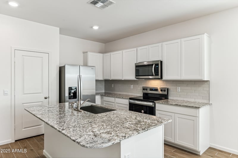 25423 Fraktur Rd, Buckeye, AZ 85326