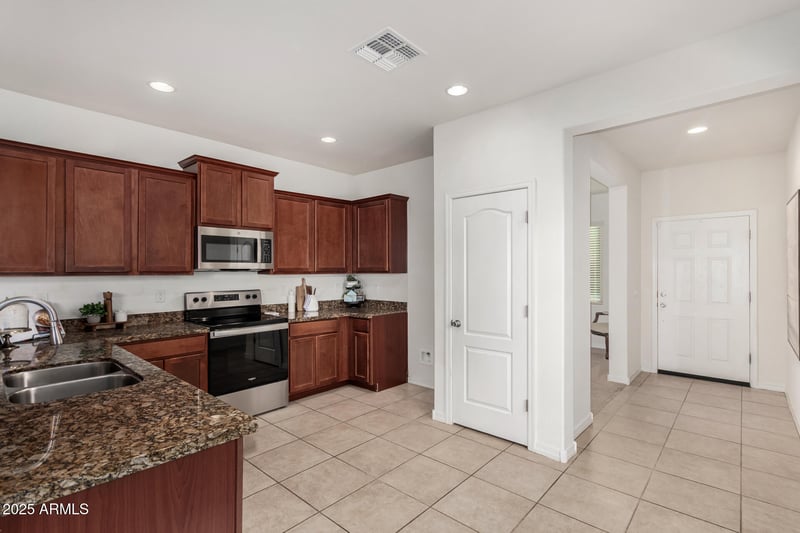 25424 Carson Dr, Buckeye, AZ 85326