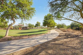 25424 73rd Ave, Peoria, AZ 85383