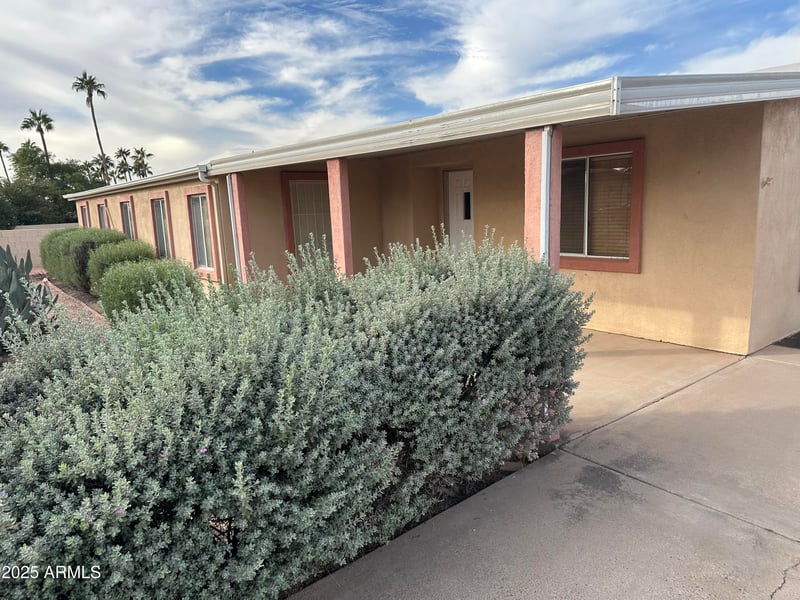 25424 Ohio Ct, Sun Lakes, AZ 85248