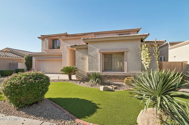 25426 Hackberry Dr, Phoenix, AZ 85083