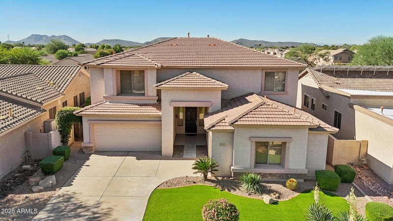 25426 Hackberry Dr, Phoenix, AZ 85083