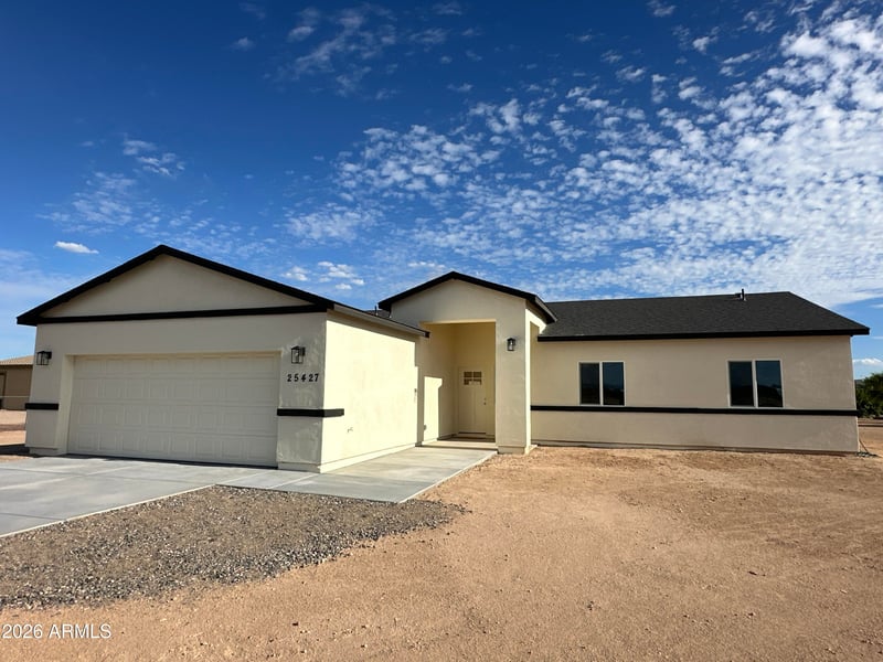 25427 W Patton Rd, Wittmann, AZ 85361