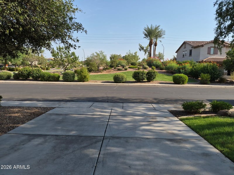 2543 Penedes Dr, Gilbert, AZ 85298