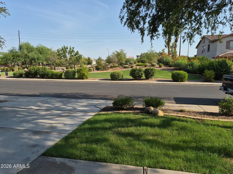 2543 Penedes Dr, Gilbert, AZ 85298