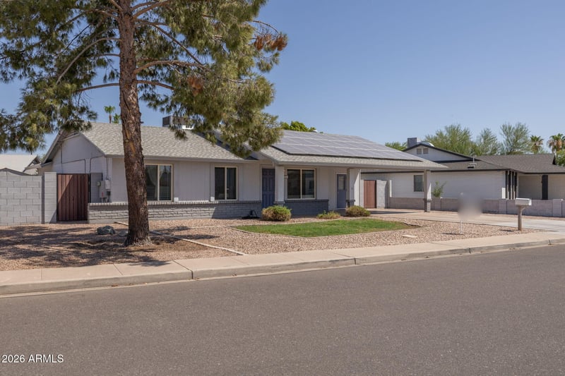 2544 E Commonwealth Cir, Chandler, AZ 85225
