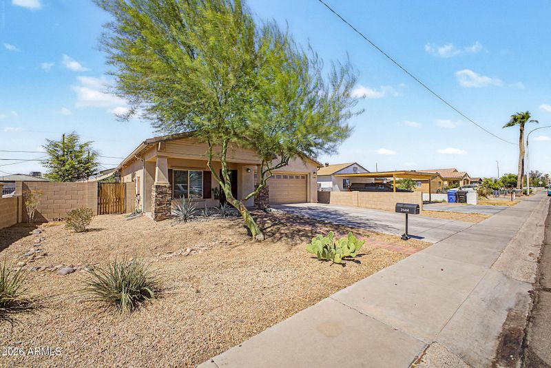 2544 E Marguerite Ave, Phoenix, AZ 85040