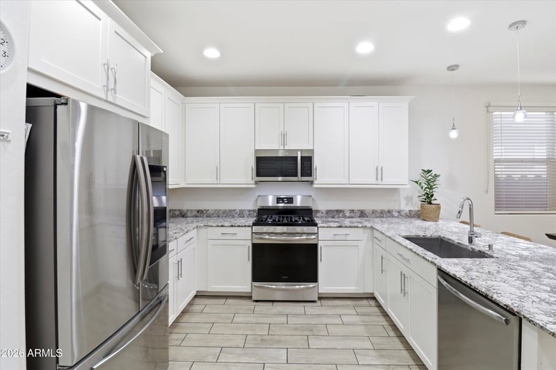 2544 W Hidalgo Ave, Phoenix, AZ 85041