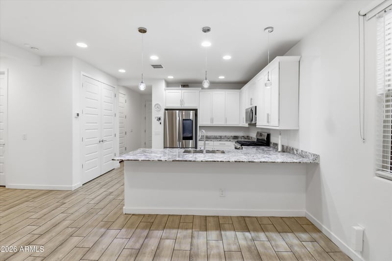 2544 W Hidalgo Ave, Phoenix, AZ 85041
