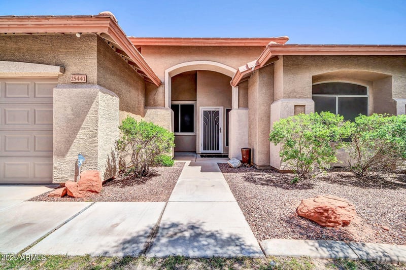 25441 67th Dr, Peoria, AZ 85383