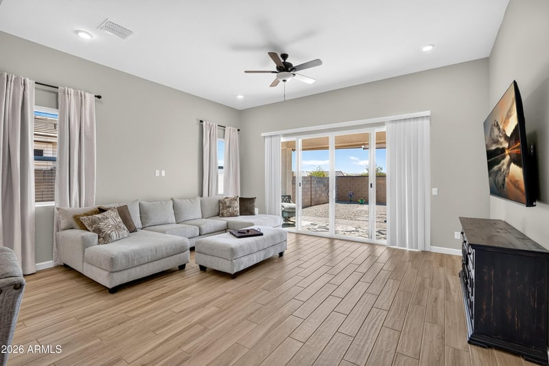 25450 154th Ln, Surprise, AZ 85387