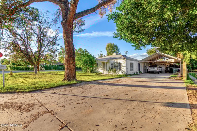 2546 Augusta Ave, Phoenix, AZ 85051