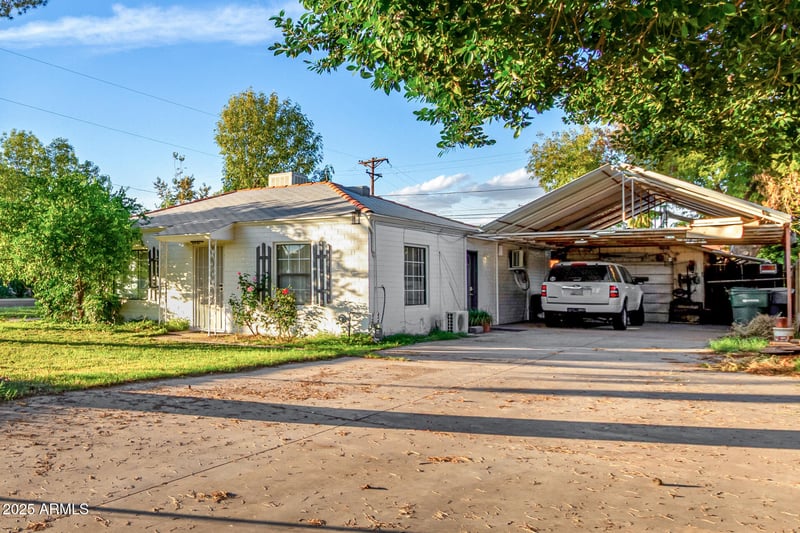 2546 Augusta Ave, Phoenix, AZ 85051