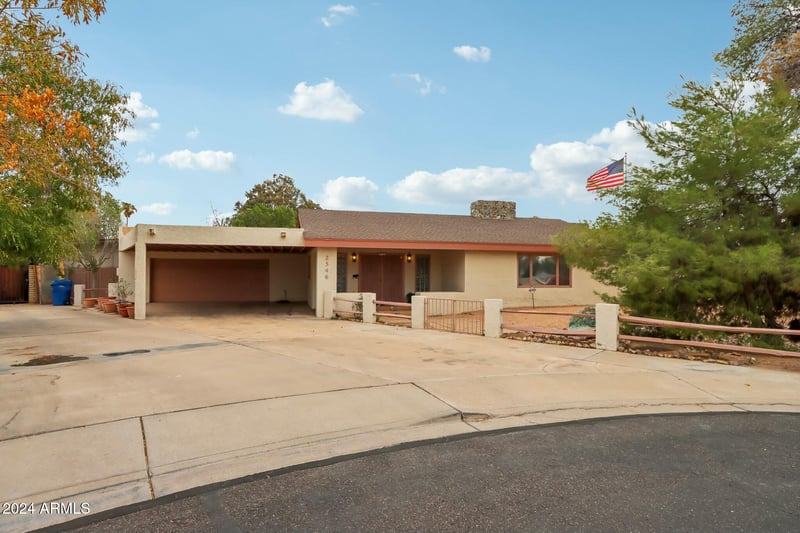 2546 Hale St, Mesa, AZ 85213