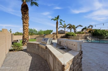 2546 W Cordia Ln, Phoenix, AZ 85085