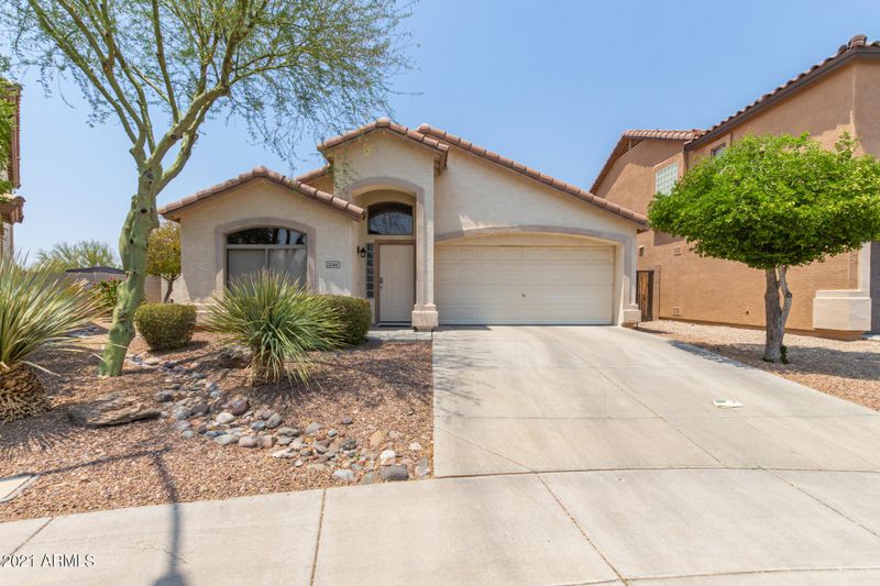 2546 W Red Fox Rd, Phoenix, AZ 85085