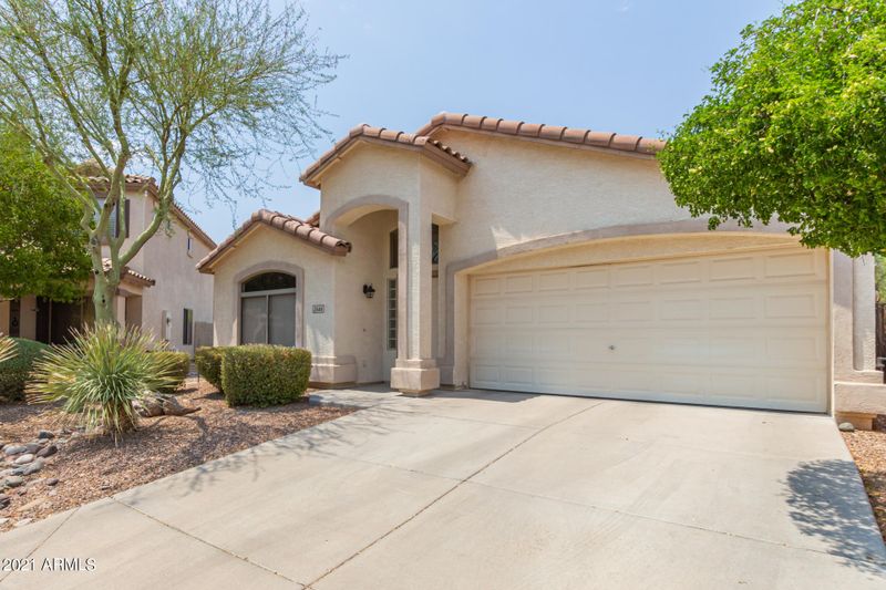 2546 W Red Fox Rd, Phoenix, AZ 85085