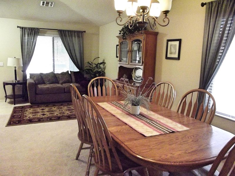 2547 E Carla Vista Dr, Gilbert, AZ 85295
