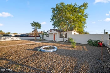 2547 W Adams St, Phoenix, AZ 85009