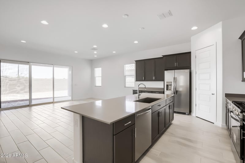 25473 167th Ln, Surprise, AZ 85387