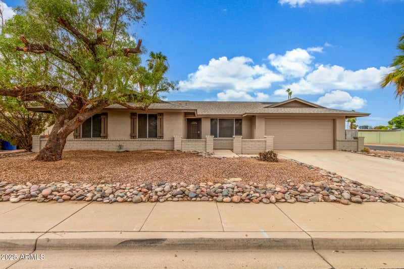 2548 Osage Cir, Mesa, AZ 85202