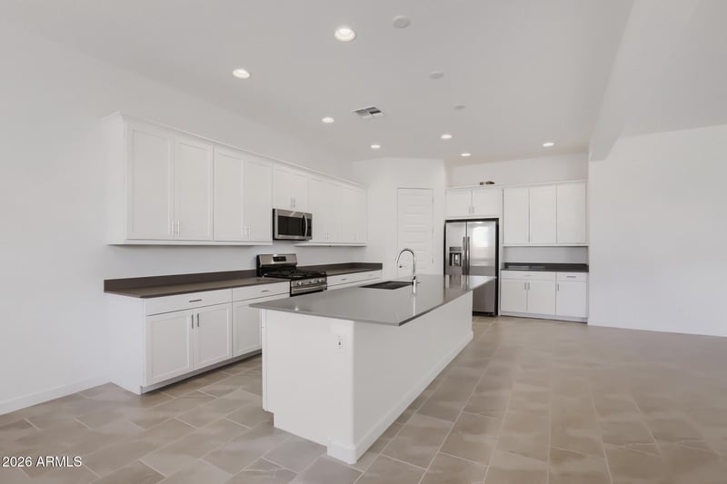 25489 N 167th Ln, Surprise, AZ 85387
