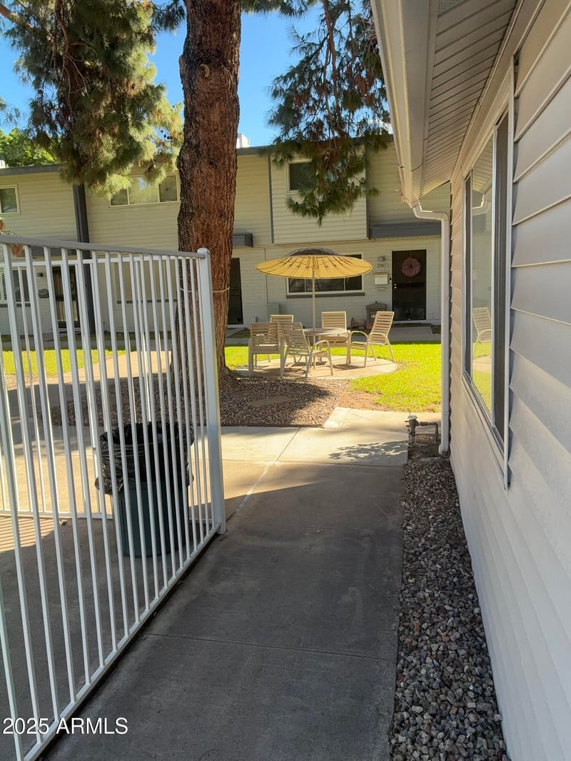 2549 W Rose Ln #A223, Phoenix, AZ 85017