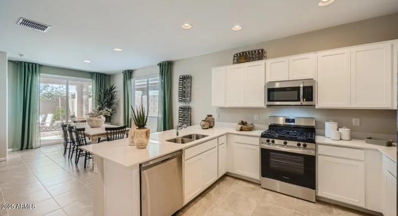 25493 173rd Ave, Surprise, AZ 85387