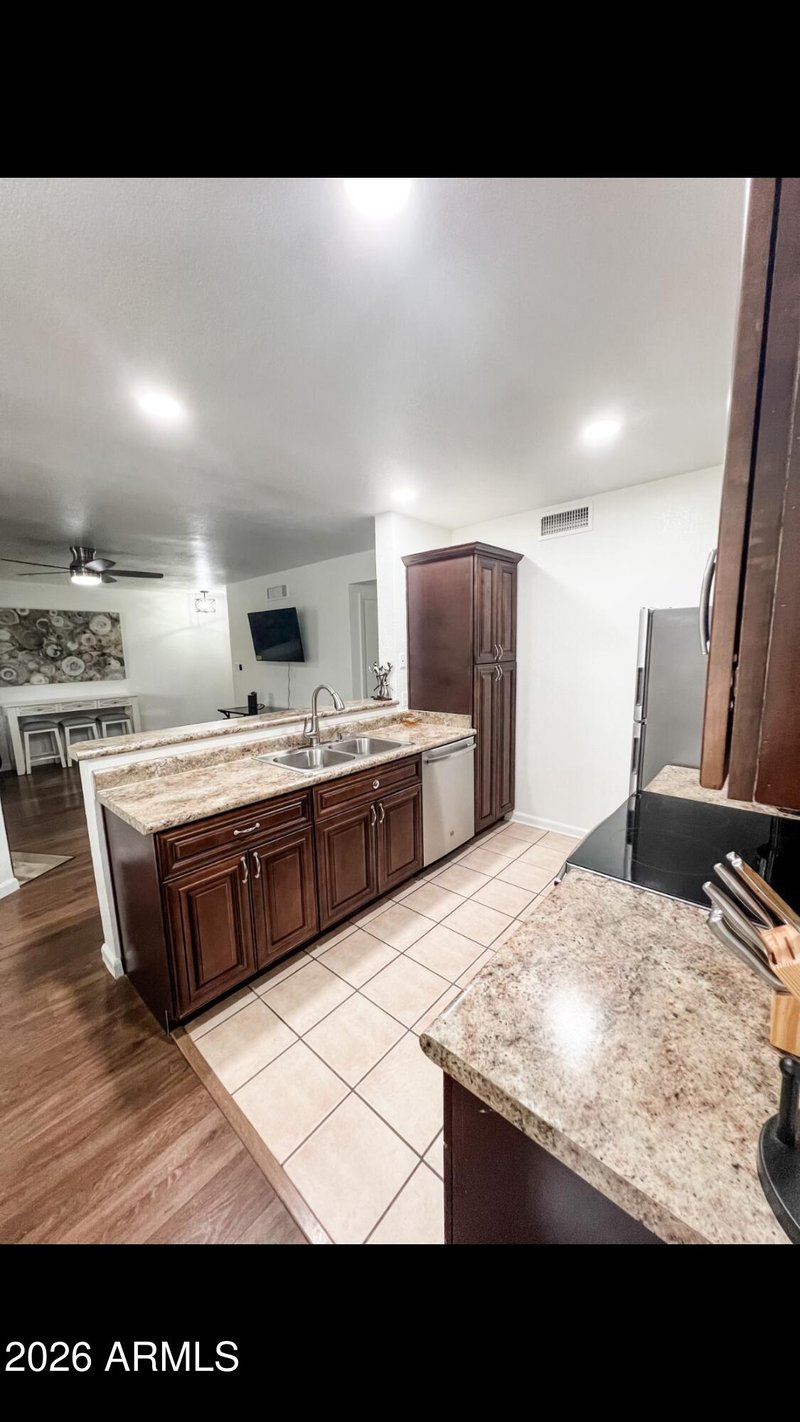 255 Kyrene Rd #108, Chandler, AZ 85226