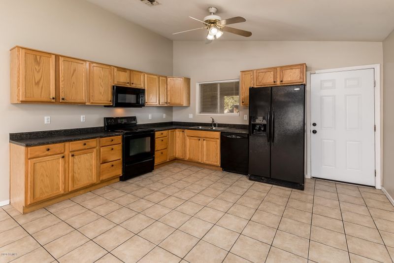 2550 E Southgate Ave, Phoenix, AZ 85040