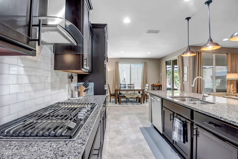 2550 W Rabjohn Rd, Phoenix, AZ 85085