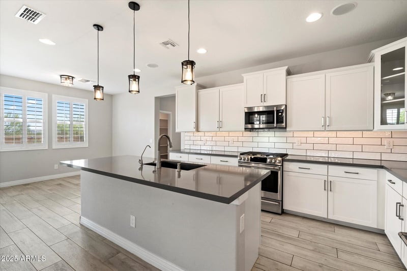 25509 140th Dr, Surprise, AZ 85387