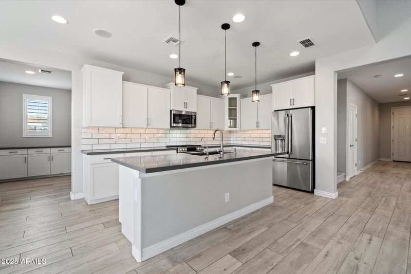 25509 140th Dr, Surprise, AZ 85387