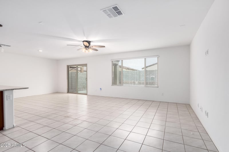 2551 Grenadine Rd, Phoenix, AZ 85041