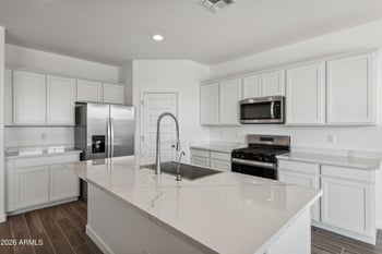 2551 W Sentiero Ave, Apache Junction, AZ 85120