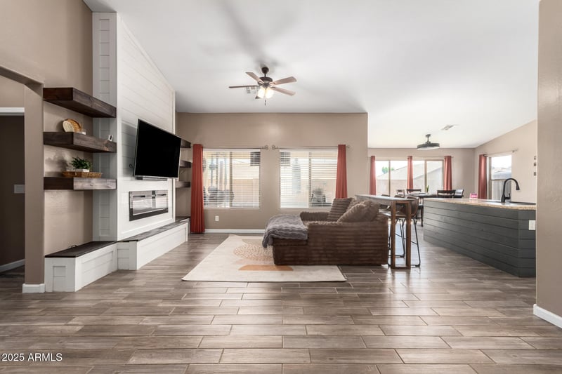 25519 Rio Vista Ln, Buckeye, AZ 85326